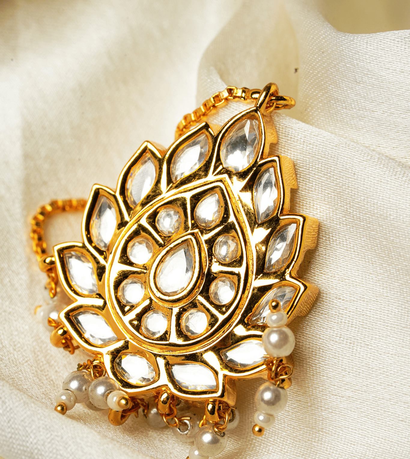 Maang Tika Leaf Design