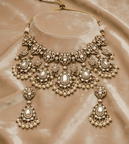White Pearl Elegant Shine Kundan Necklace Set